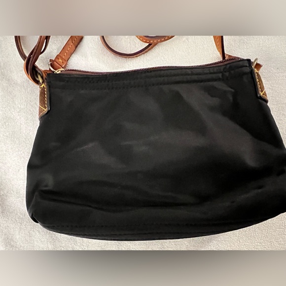 Dooney and bourke pouchette Carry-all HandbagTravel Baguette Purse Little Ducky - Picture 8 of 8